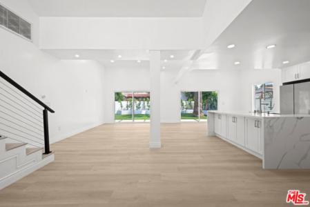 Gledhill Street, North Hills, カリフォルニア 91343, アメリカ合衆国