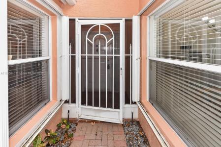 5570 Royal Lake Cir, Boynton Beach, Florida 33437, USA