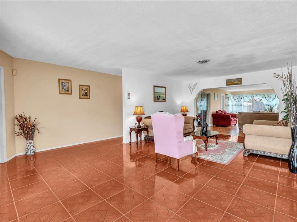 4220 NW 49th Ave, Senior Community, Lauderdale Lakes, Florida 33319