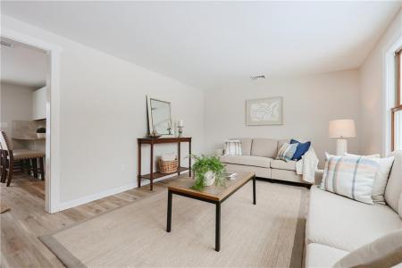 137 Crandall Road, Tiverton, Rhode Island 02878, Estados Unidos