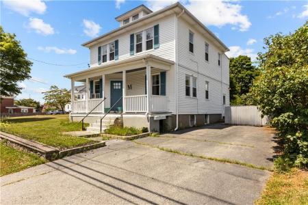 291 Maple Avenue 1, Barrington, RI 02806, USA
