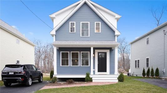 133 Graystone Street, Warwick, Rhode Island 02886