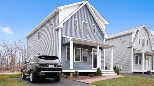 133 Graystone Street, Warwick, Rhode Island 02886