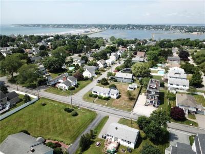 117 Wolcott Avenue, Middletown, Rhode Island 02842