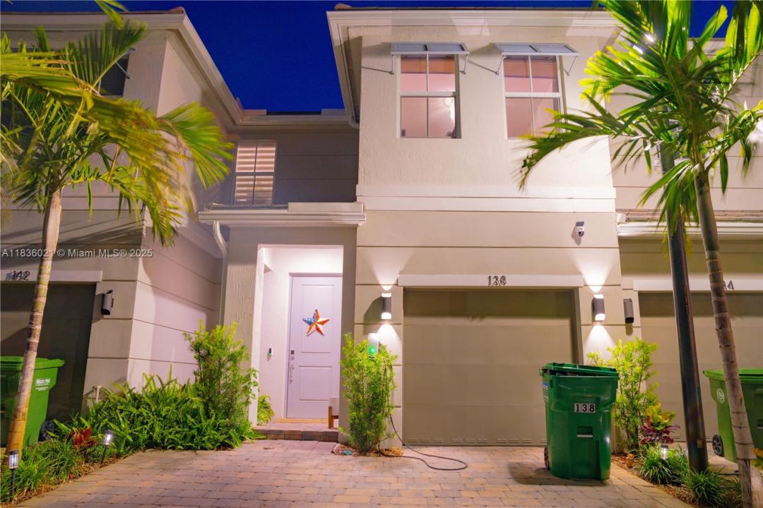 138 SW 171st Way, Pembroke Pines, Florida 33027, Estados Unidos
