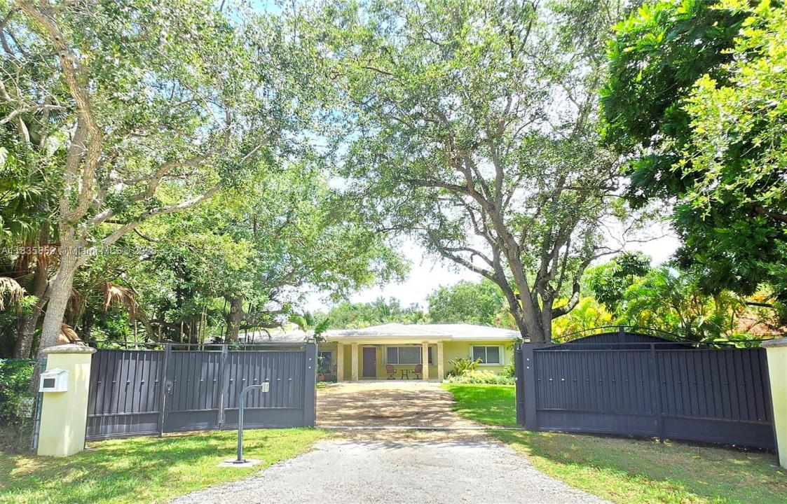 7895 SW 122nd St, Pinecrest, Florida 33156, USA