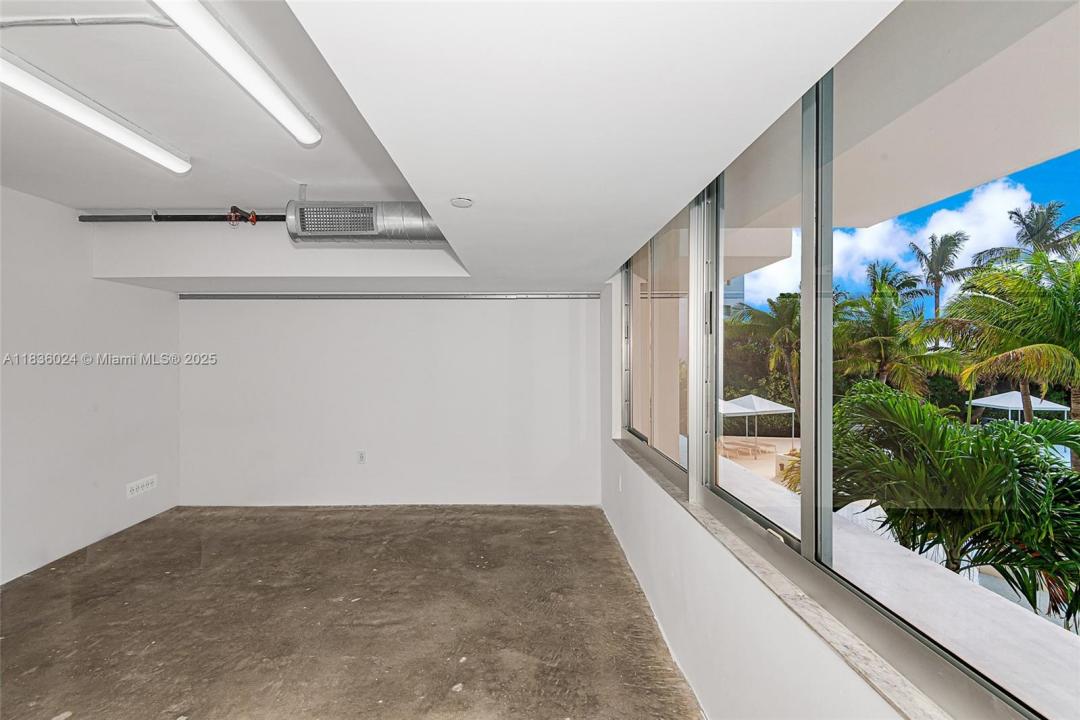 1200 West Ave CU-5, Miami Beach, Florida 33139, USA