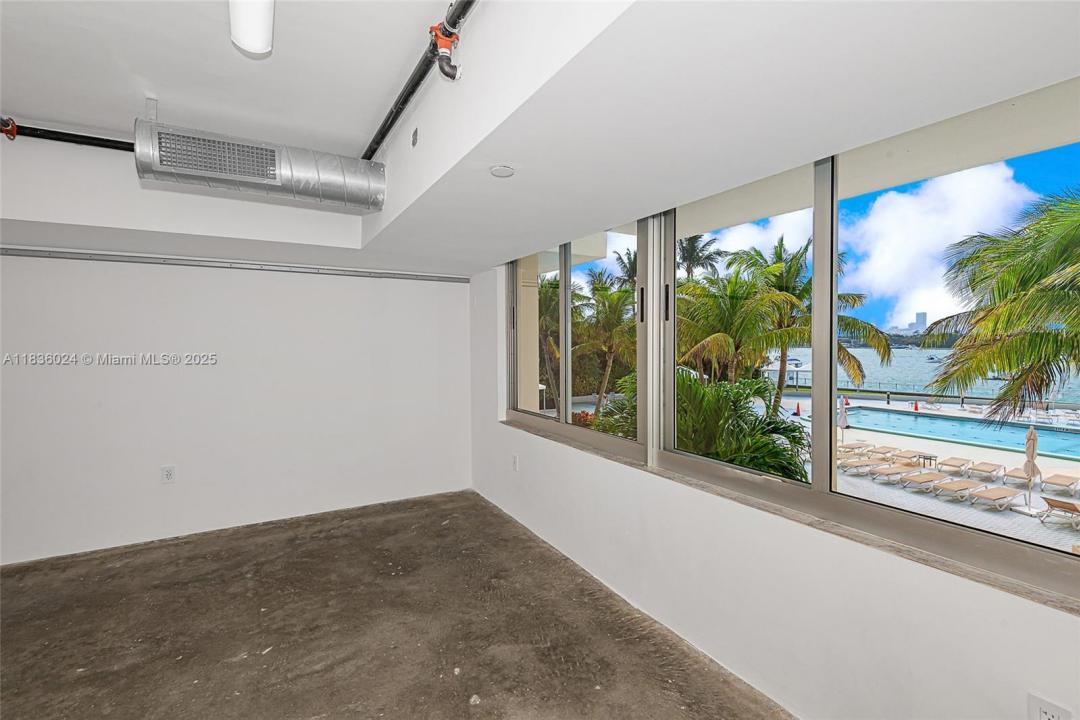 1200 West Ave CU-5, Miami Beach, Florida 33139, USA
