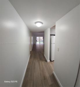 2325 W 60th St E104, Hialeah, Florida 33016, USA