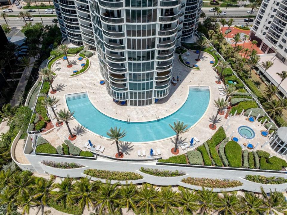 17201 Collins Ave 1501, Ocean 4, Sunny Isles Beach, Florida 33160