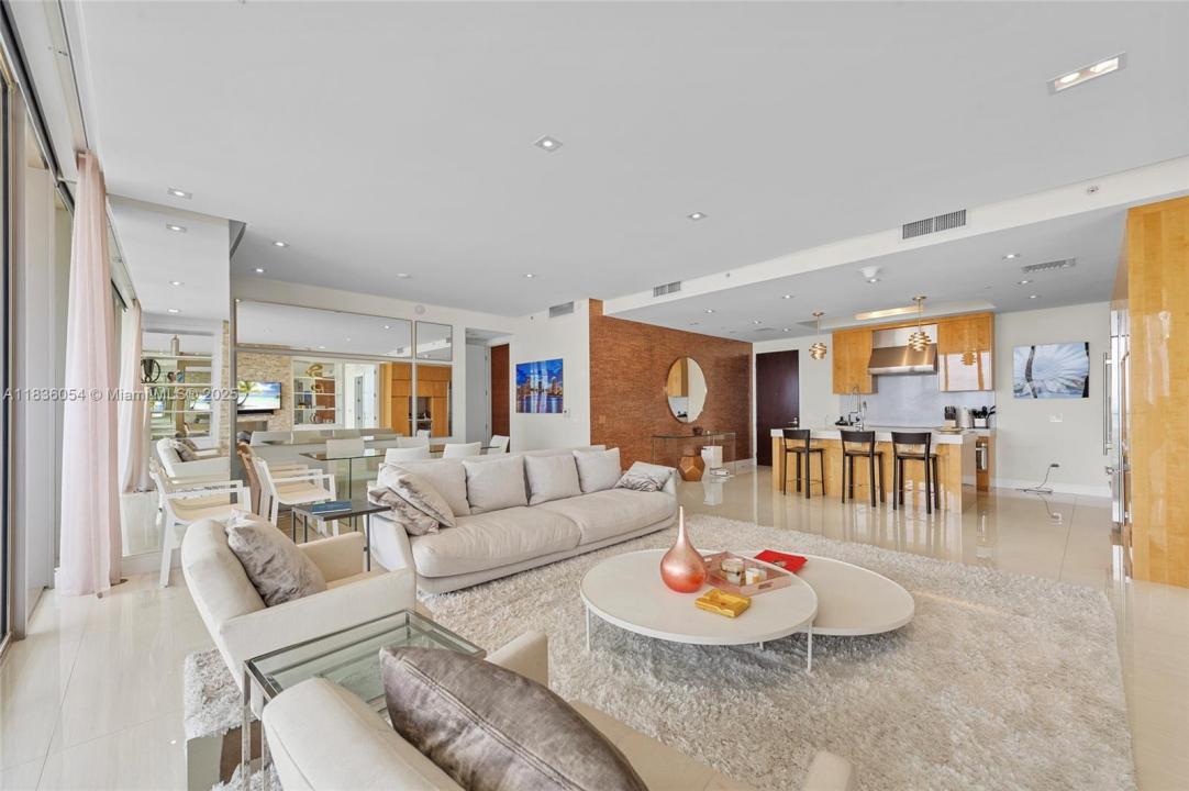 9705 Collins Ave 1905N, Bal Harbour, Florida 33154