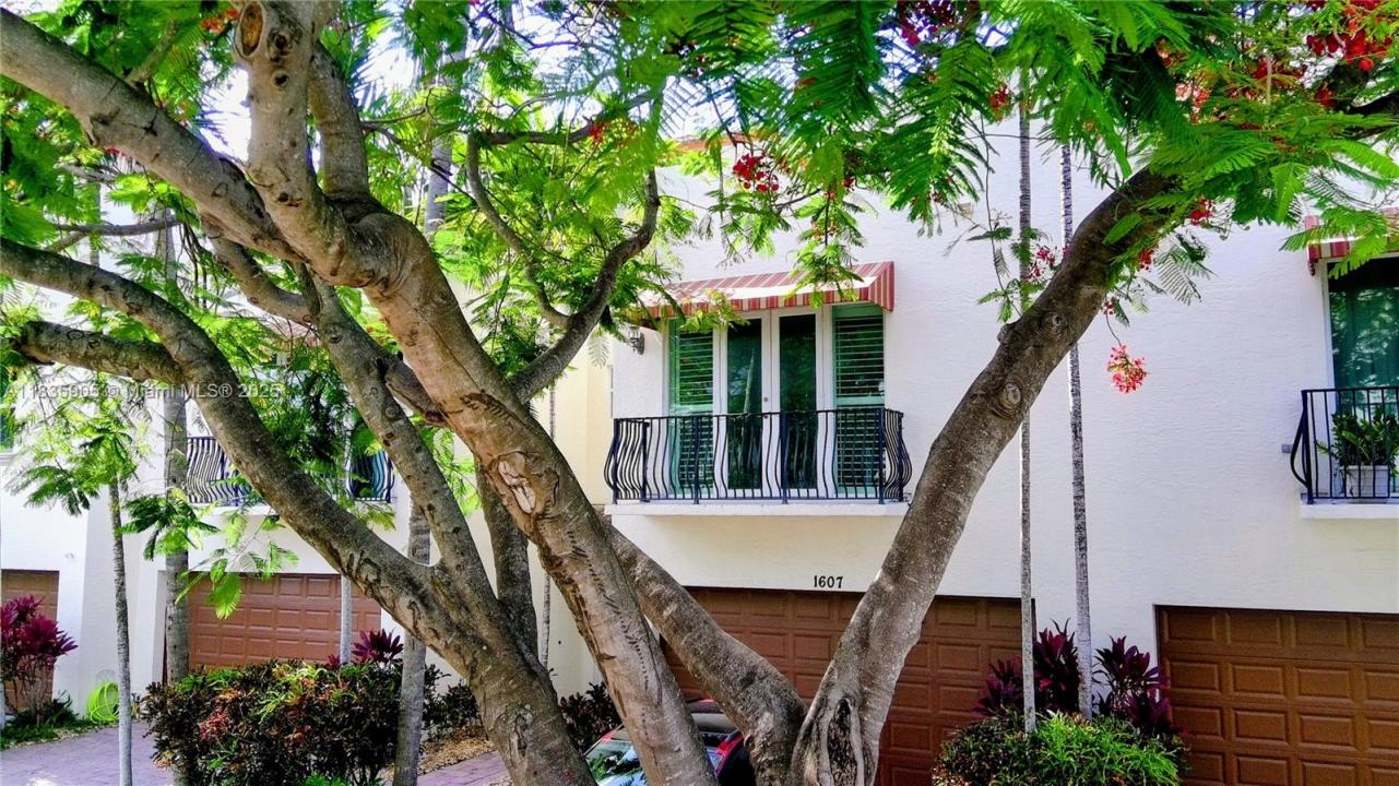 1607 NE 9th St 1607, Fort Lauderdale, פלורידה 33304, ארצות הברית של אמריקה 