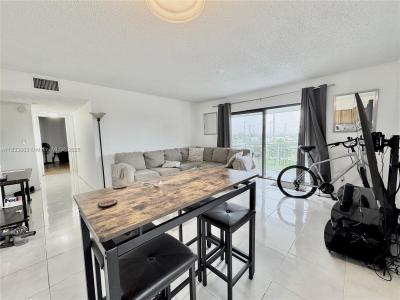 505 S Pine Island Rd 407B, Plantation, Florida 33324, USA
