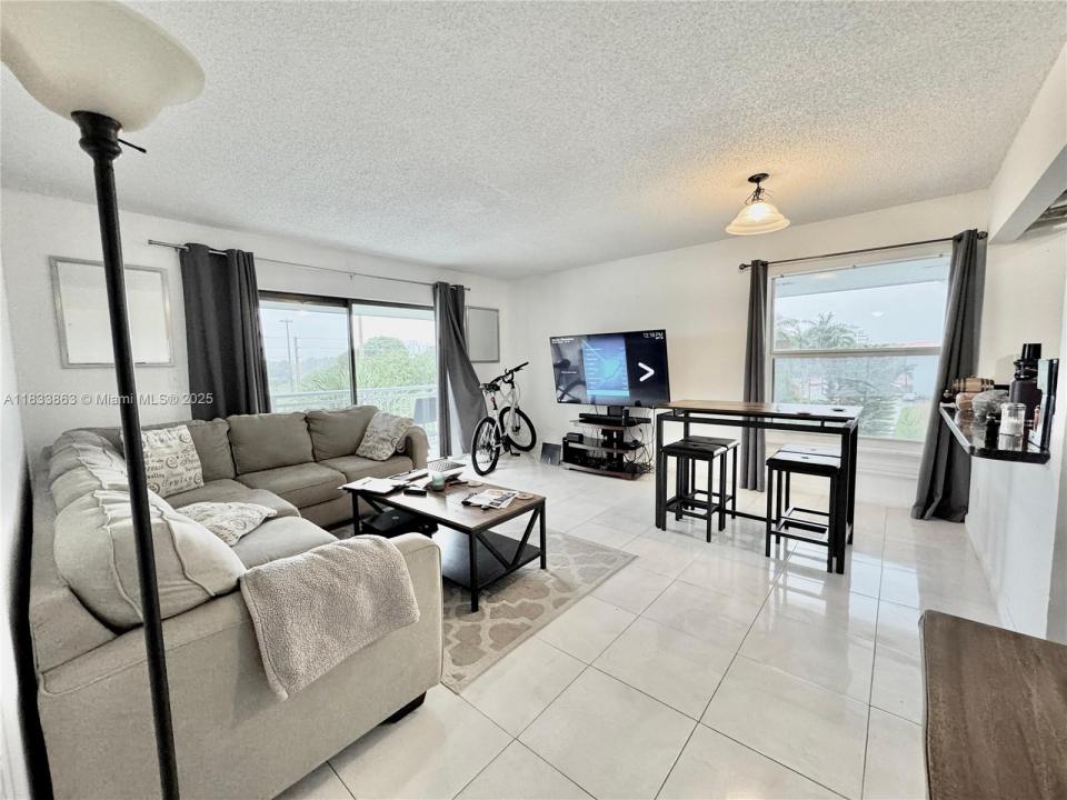 505 S Pine Island Rd 407B, Plantation, フロリダ 33324, アメリカ合衆国