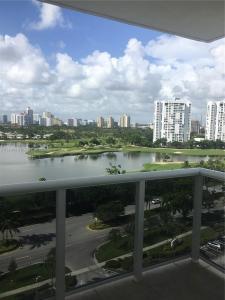 3675 N Country Club Dr 1409, Aventura, Florida 33180, USA