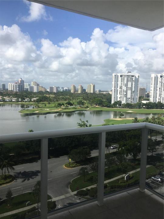 3675 N Country Club Dr 1409, Aventura, Floride 33180, États-Unis