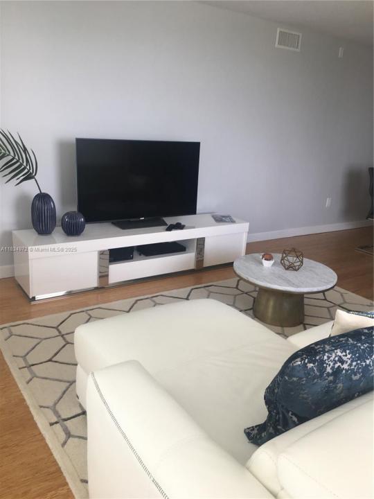 3675 N Country Club Dr 1409, Aventura, Floride 33180, États-Unis