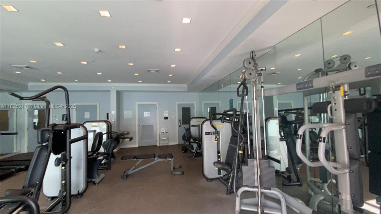 150 Sunny Isles Blvd 1-1103, Sunny Isles Beach, 佛罗里达州 33160, 美国