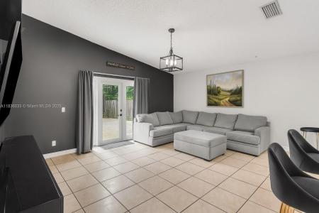 2472 SW 106th Ave, Miramar, Florida 33025, USA