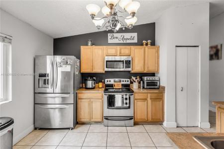 2472 SW 106th Ave, Miramar, Florida 33025, USA