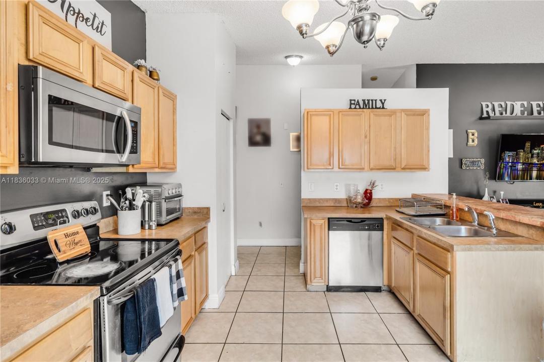 2472 SW 106th Ave, Miramar, Florida 33025