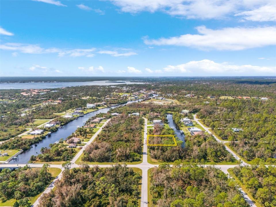 13301 Palau CIR, Port Charlotte, 佛羅里達州 33953, 美國