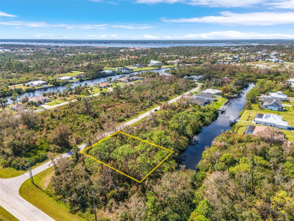13301 Palau CIR, Port Charlotte, 佛羅里達州 33953, 美國
