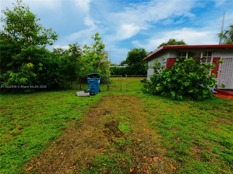 1841 NW 86th Ter, Miami, Florida 33147, Estados Unidos