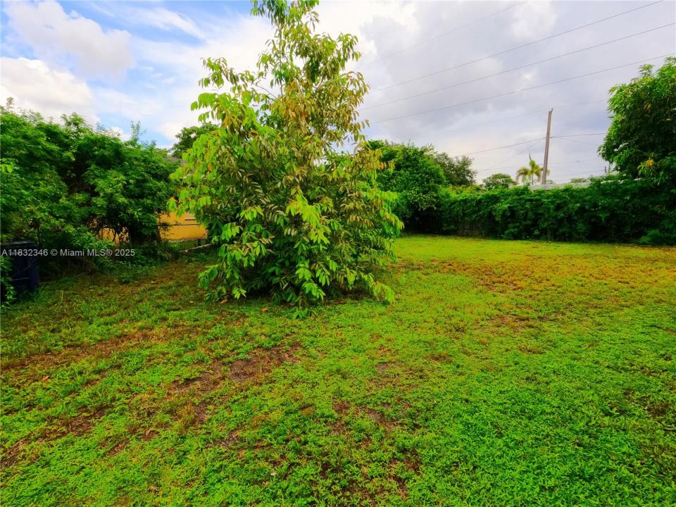 1841 NW 86th Ter, Miami, Florida 33147, Estados Unidos