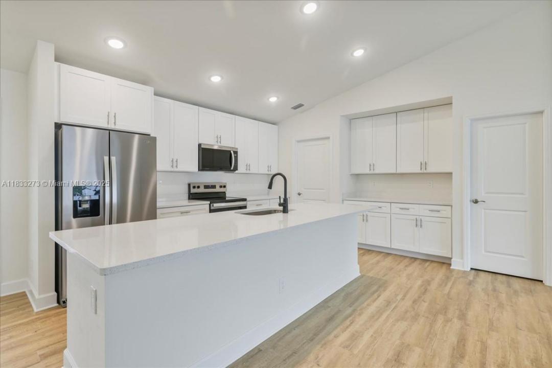 634 NW 15th Ter, Cape Coral, Florida 33993