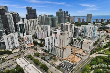 239 SW 9th St 2203, Miami, Florida 33130, USA