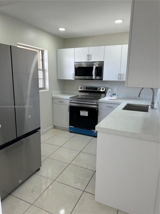 7747 SW 86th St D-409, Miami, Florida 33143, Estados Unidos