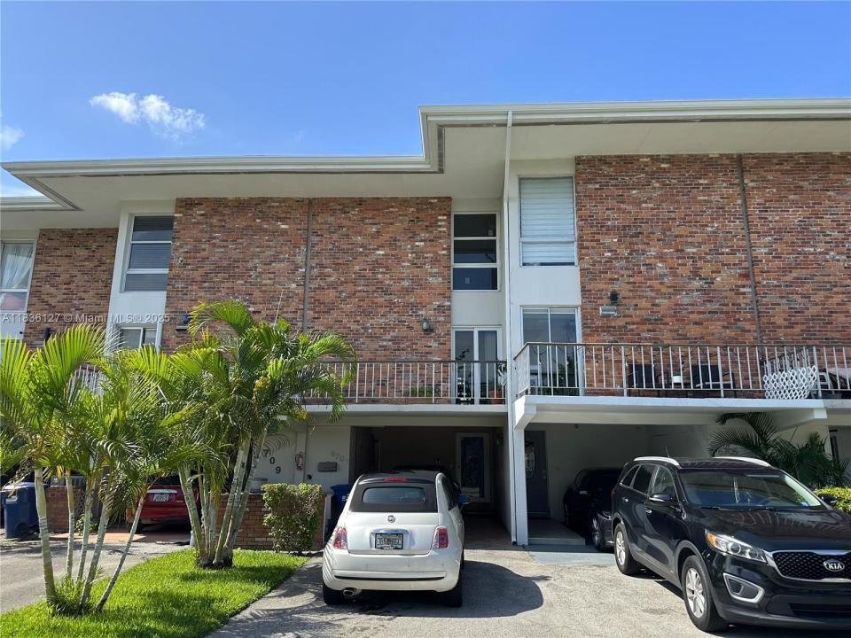 6707 Brookline Dr 6707, Hialeah, Florida 33015