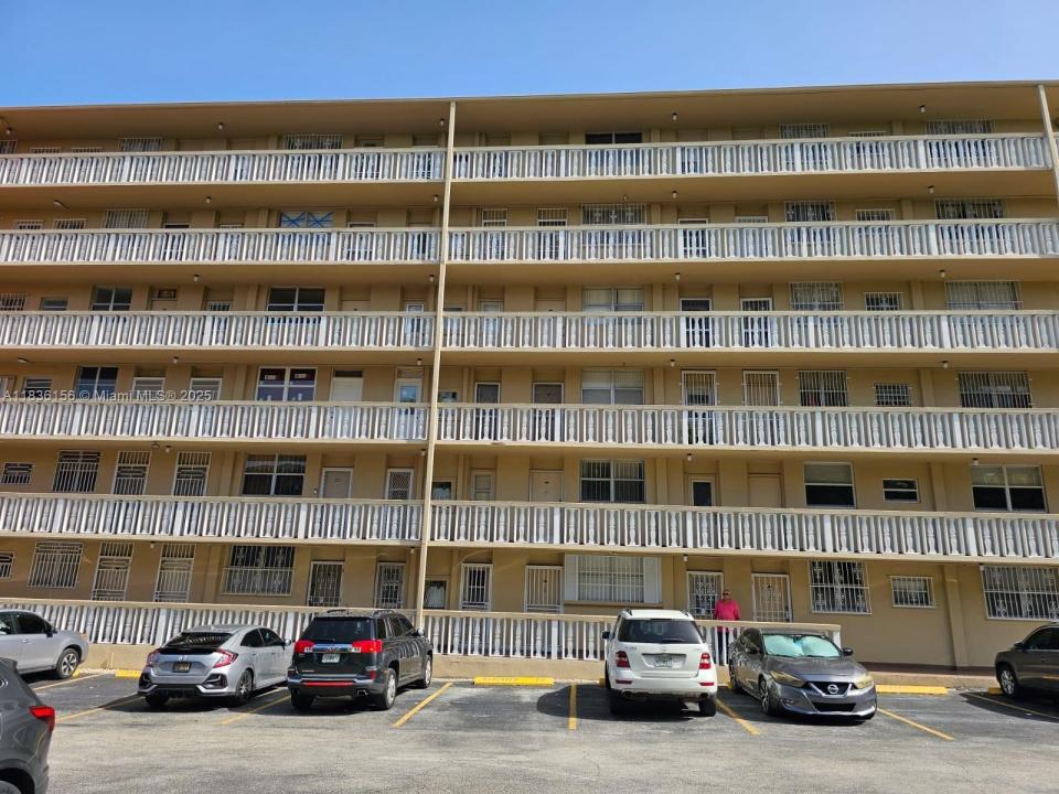1475 NE 125th Ter 110B1, North Miami, 佛羅里達州 33161, 美國