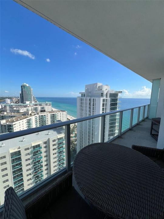 4111 S Ocean Dr 2004, Hollywood, Florida 33019