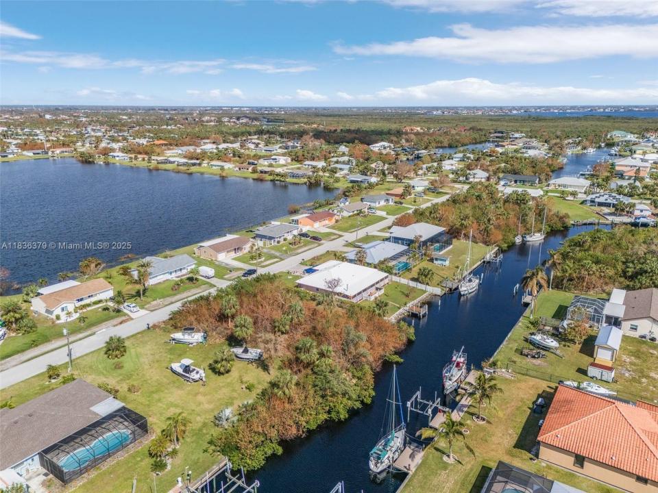 18826 ASHCROFT CIR, Port Charlotte, فلوريدا 33948, الولايات المتحدة