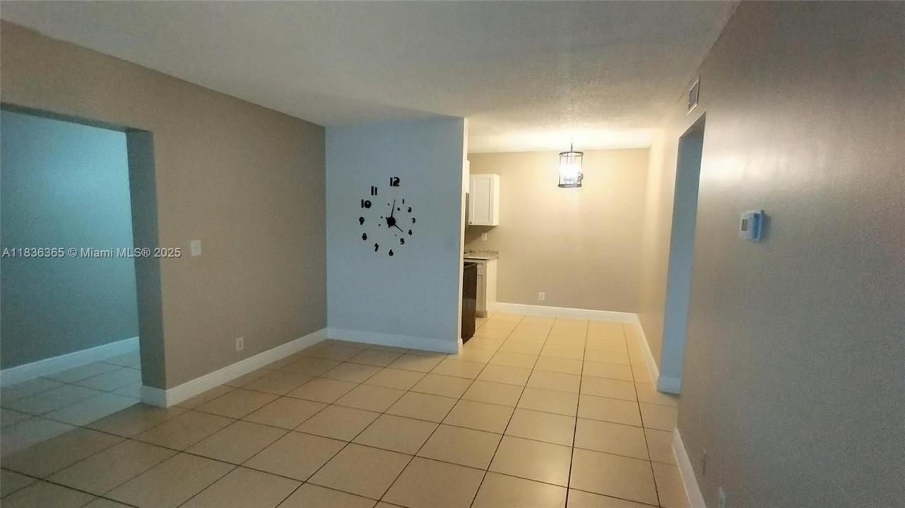 711 NE 2nd Ave 203, Fort Lauderdale, Florida 33304, USA