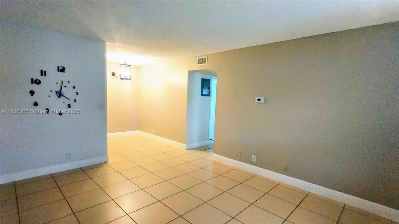 711 NE 2nd Ave 203, Fort Lauderdale, Florida 33304, USA