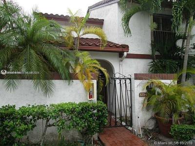 323 Ives Dairy Rd 323-06, Miami, Florida 33179, USA