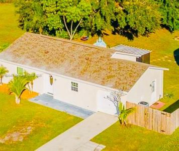 565 Justine Ave NW, Palm Bay, 佛罗里达州 32907, 美国
