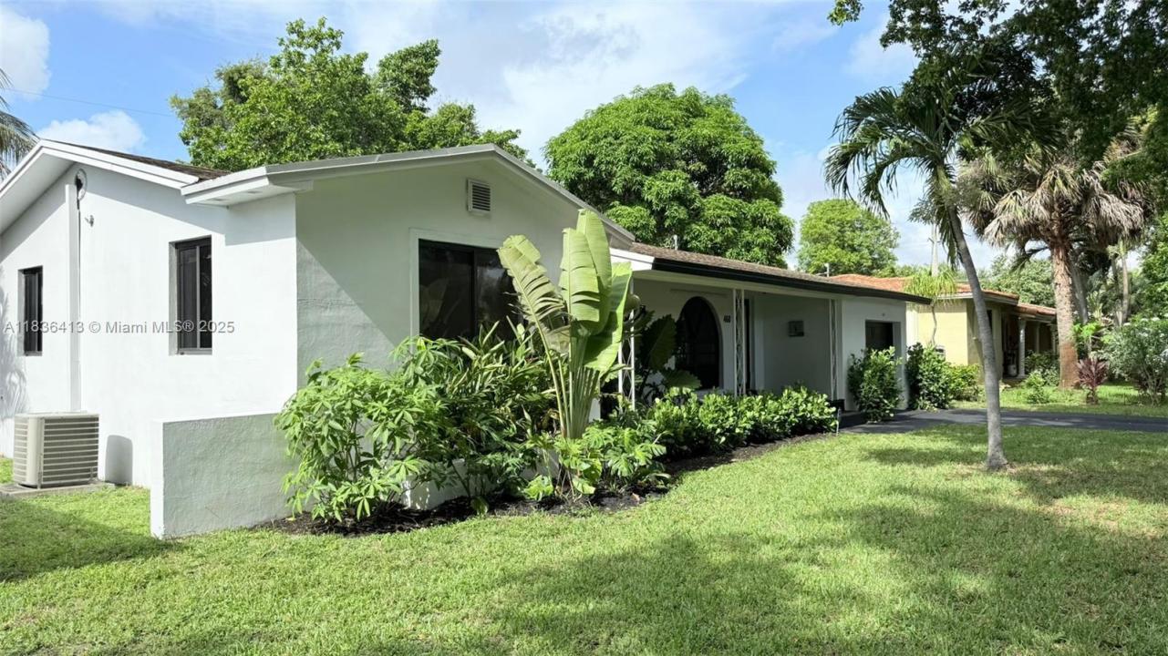 460 NW 90th St, El Portal, Florida 33150