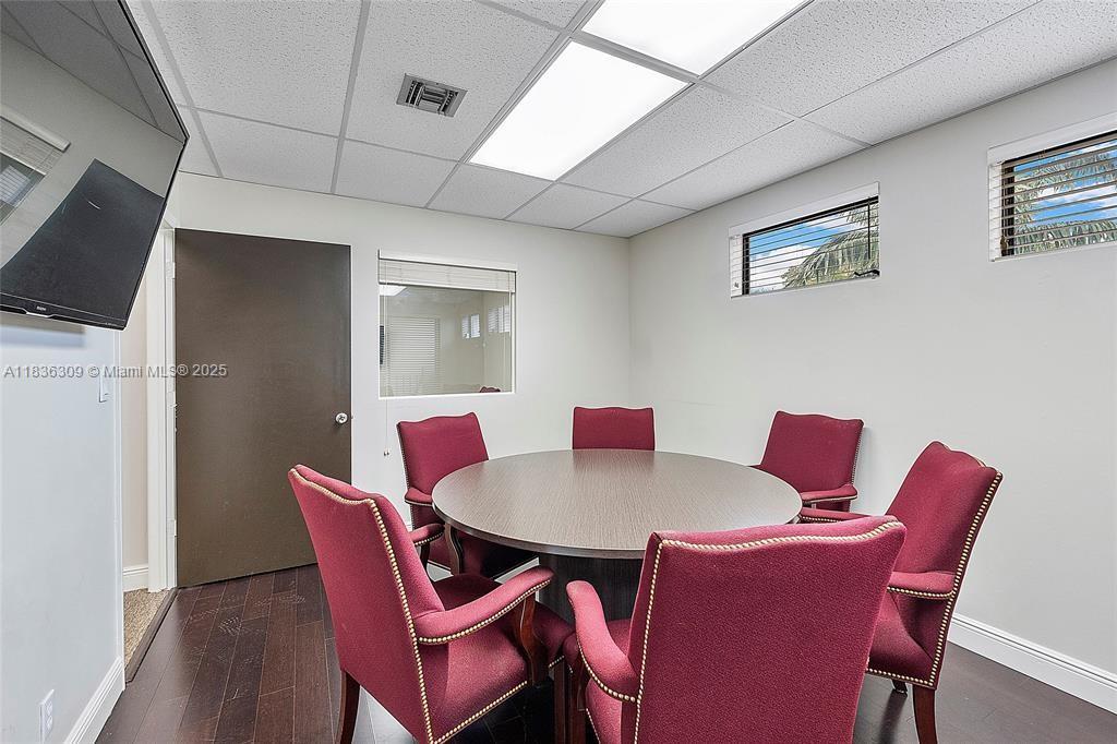 2699 Stirling Rd 305-A, Hollywood, Florida 33312, Amerika Birleşik Devletleri