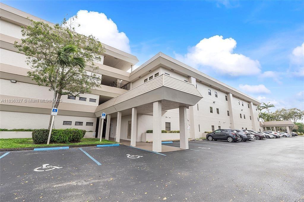 2699 Stirling Rd 306-A, Hollywood, Florida 33312, Amerika Birleşik Devletleri