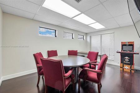 2699 Stirling Rd 306-A, Hollywood, Florida 33312, USA