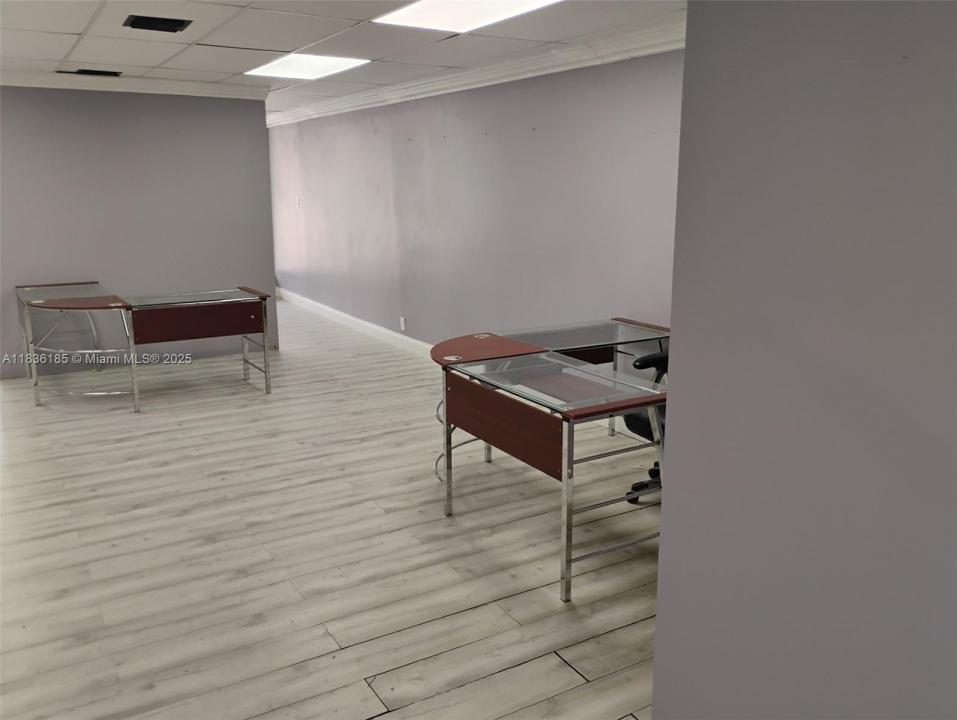 13715 NW 7th Ave 45, North Miami, Floryda 33168, USA