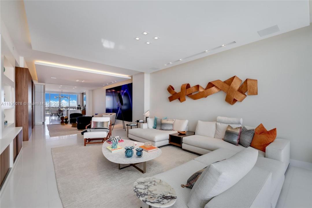 16901 Collins Ave 2702, Sunny Isles Beach, Florida 33160, USA