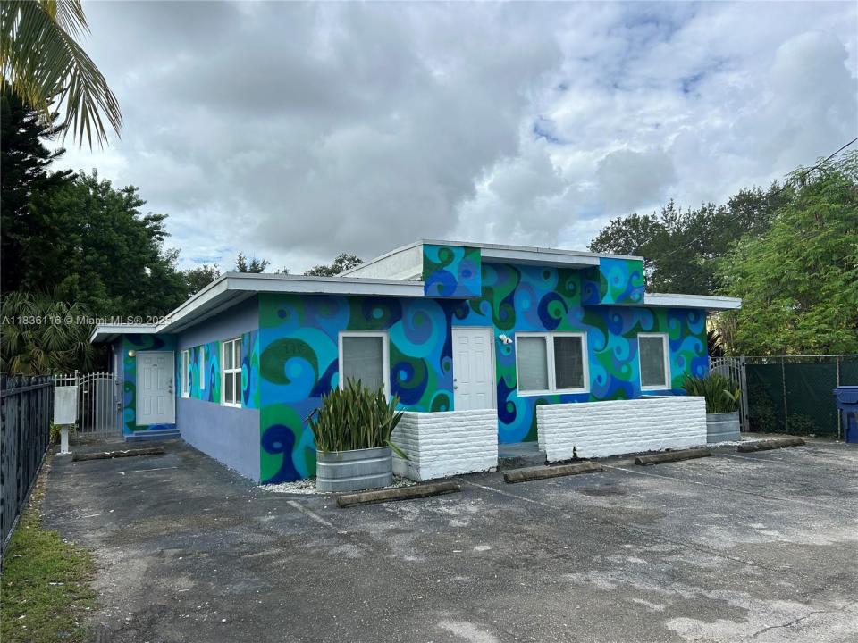 110 NE 56th St 114, Miami, Florida 33137, Estados Unidos