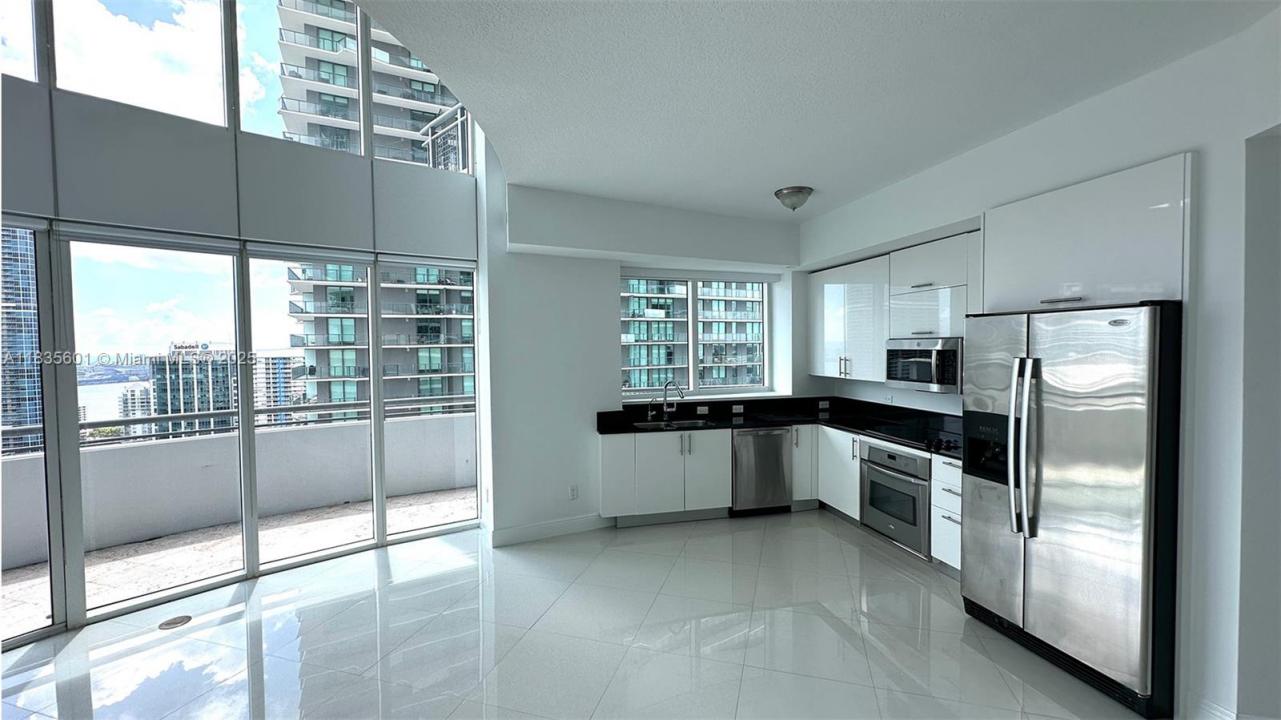 60 SW 13th St 3624, Miami, Floryda 33130, USA