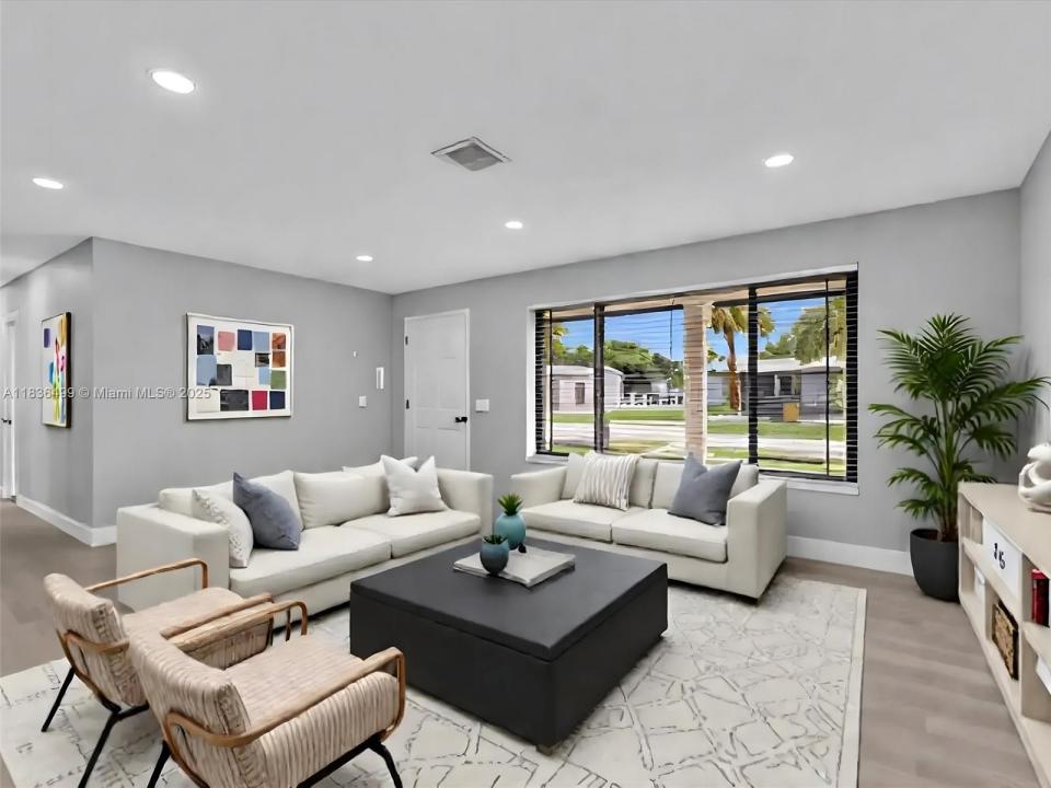 19021 NW 23rd Ct, Miami Gardens, Florida 33056, Estados Unidos