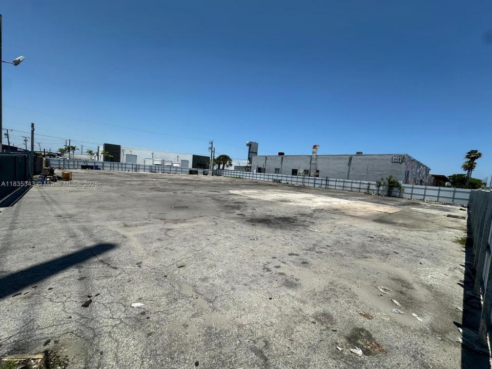 7121 NW 35th Ave, Miami, Floryda 33147, USA